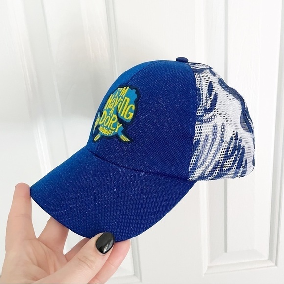 NWT Disney Parks I’m Having a Dory Moment Baseball Hat Glitter Finding Nemo - Picture 1 of 4